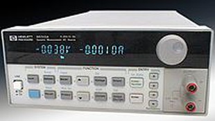 Naudotas nuolatinės srovės šaltinis Agilent 66312 A